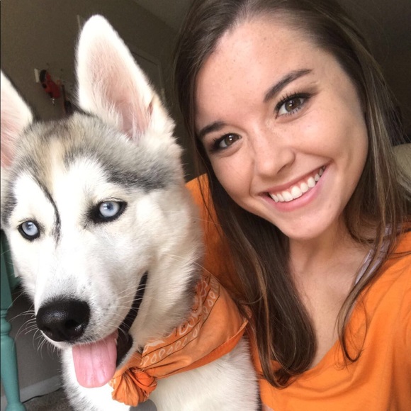 Meet your Posher, Cierra - Picture 1 of 1